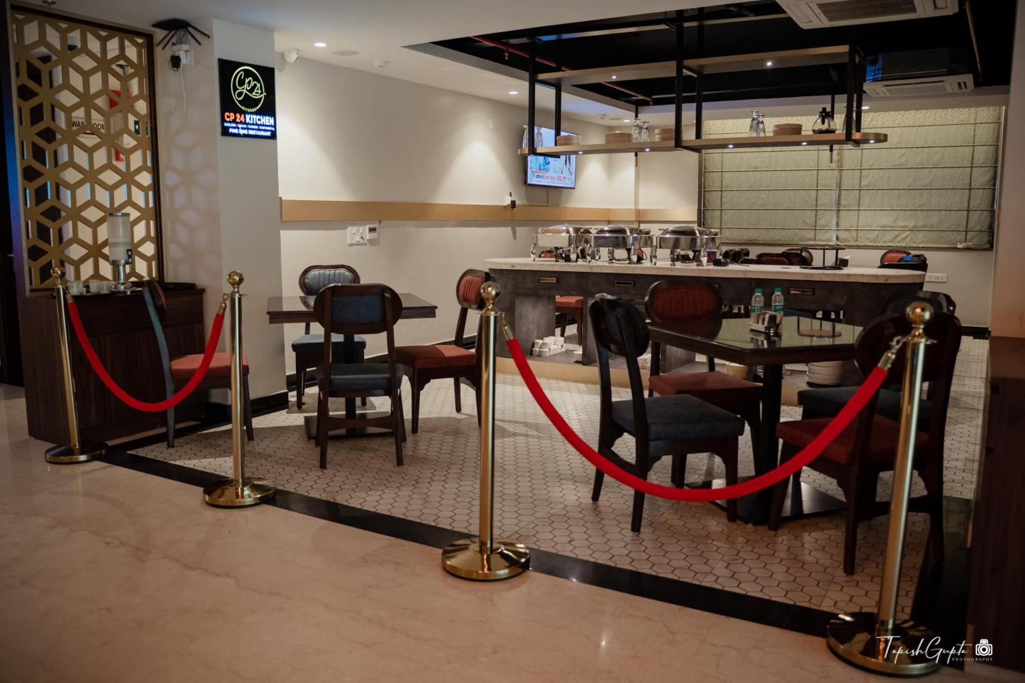 Belvedere Suites Greater Noida Buitenkant foto