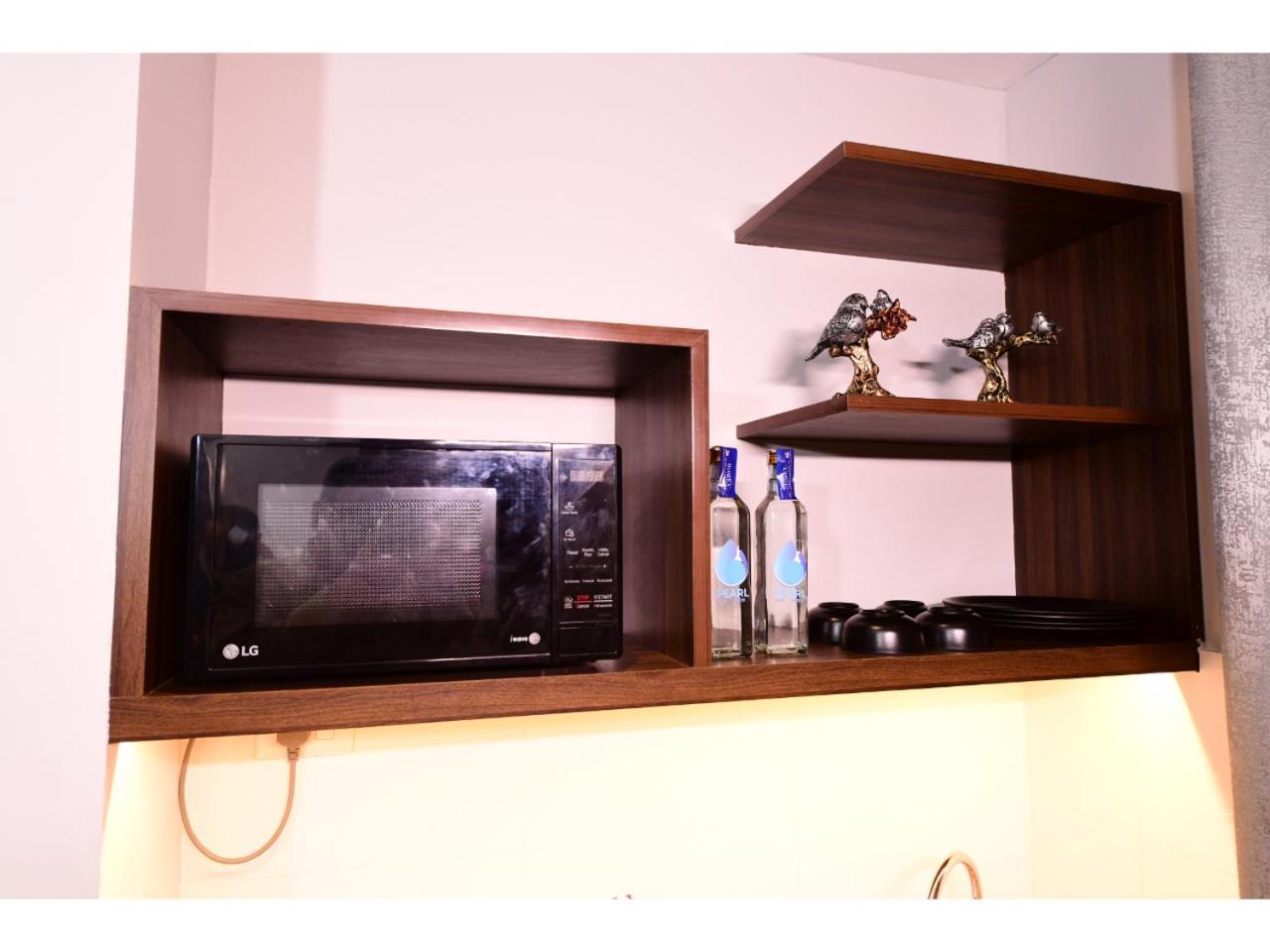 Belvedere Suites Greater Noida Buitenkant foto