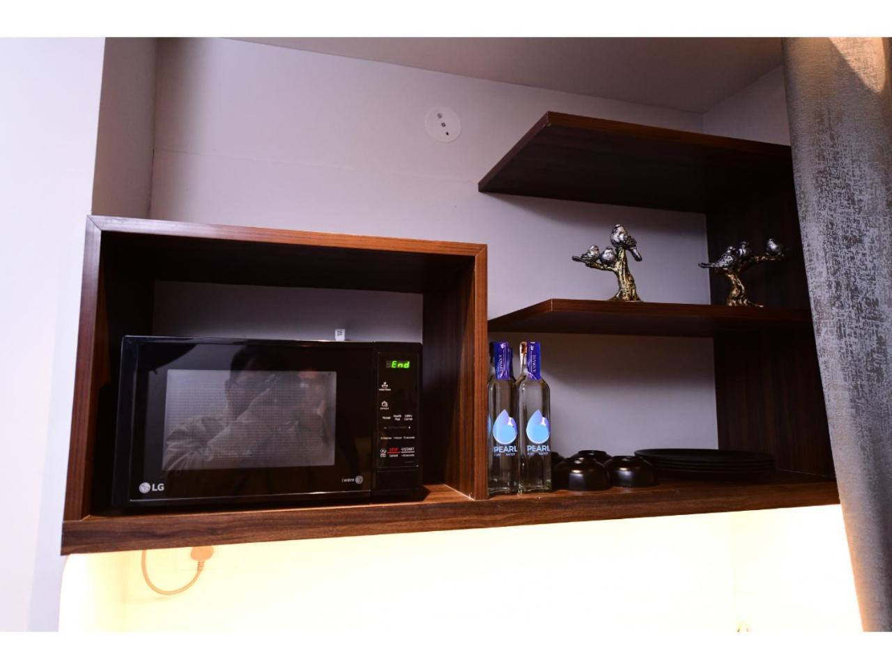 Belvedere Suites Greater Noida Buitenkant foto